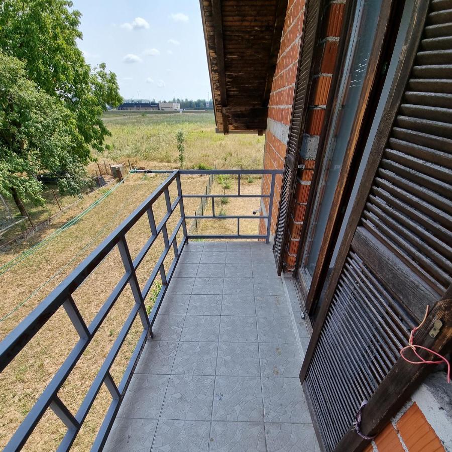 Appartement Kiki Privatne Sobe, Zagreb Airport à Velika Gorica Extérieur photo